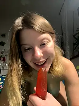 kimczii online show from December 3, 7:16 am