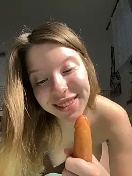 kimczii online show from April 17, 6:16 am