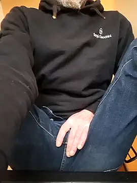 eddouxxx78 online show from April 23, 1:24 pm