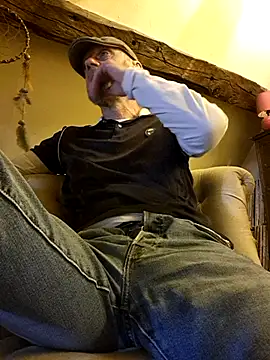 eddouxxx78 online show from April 24, 4:31 pm