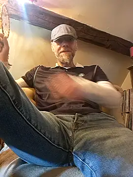 eddouxxx78 online show from April 25, 7:00 am