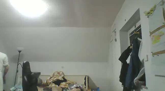 Snapshot of Youngtimer_1997 chatting on March 16, 12:45 am Youngtimer 1997 online show from March 16, 12:45 am