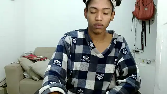 angelamarie1 online show from November 27, 1:51 am