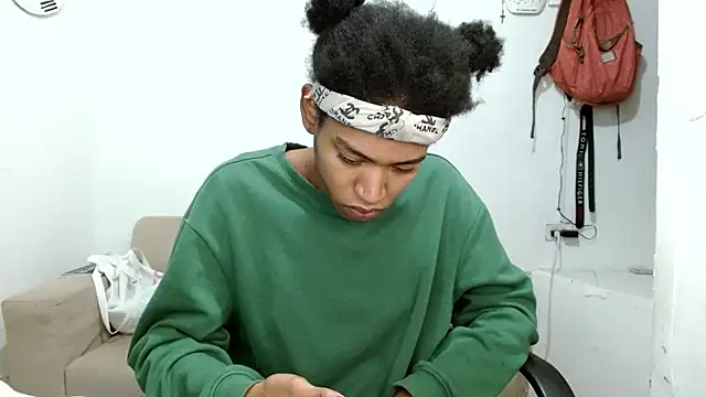 angelamarie1 online show from November 30, 8:29 am