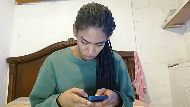 Snapshot of angelamarie1 chatting on June 25, 1:04 pm angelamarie1 online show from June 25, 1:04 pm
