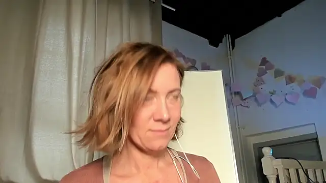 Lola Belgium online show from February 15, 2:44 pm