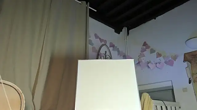 Lola Belgium online show from March 16, 8:11 pm