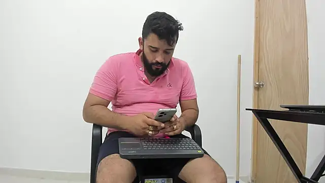 Snapshot of isearchcompany chatting on November 16, 4:12 pm isearchcompany online show from November 16, 4:12 pm