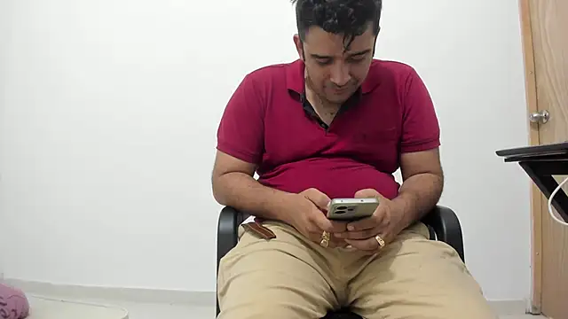 Snapshot of isearchcompany chatting on November 27, 4:09 pm isearchcompany online show from November 27, 4:09 pm