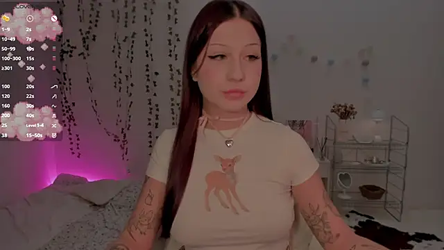 Snapshot of Mary_tiim chatting on November 22, 3:55 pm Mary tiim online show from November 22, 3:55 pm