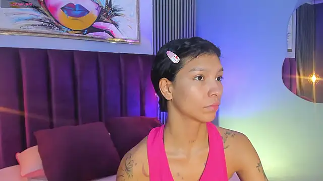 LauraAristizabal online show from October 31, 11:44 am