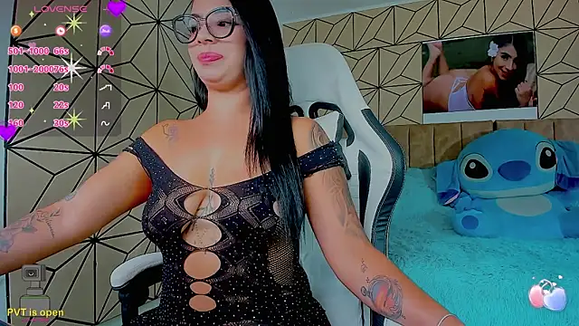 vane lopez  online show from February 27, 8:42 pm