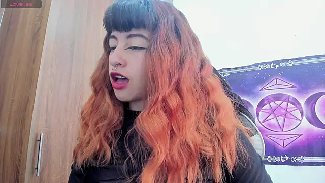 yunkodolly666 online show from December 14, 6:30 pm