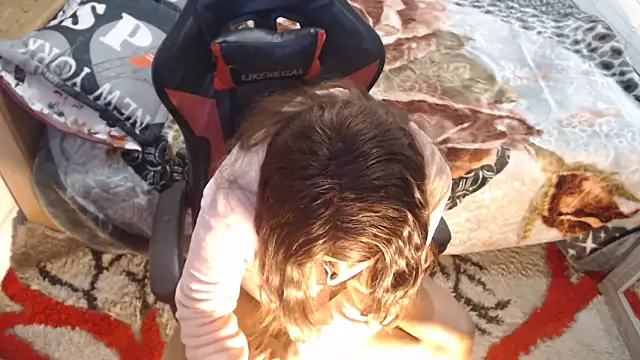 sexyjustin202 online show from March 28, 1:27 am