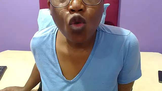 PeachAss4UU online show from January 25, 9:15 am