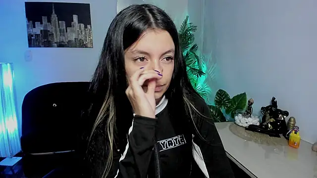 Snapshot of Meghan320 chatting on October 30, 11:33 am Meghan320 online show from October 30, 11:33 am