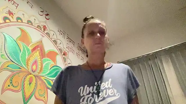 Sexy-Mel online show from February 7, 4:00 pm