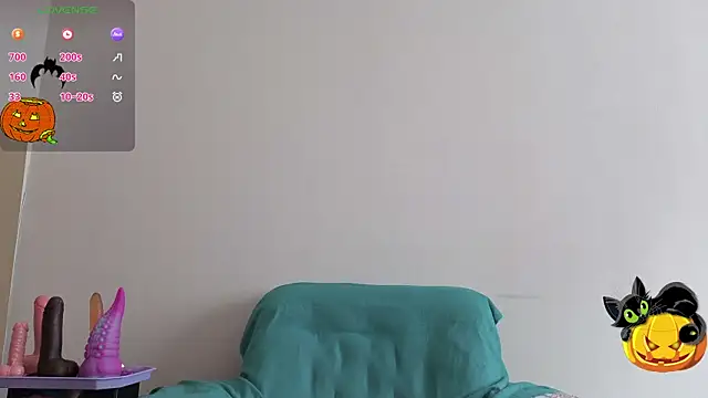 MaryHillx online show from October 20, 8:59 am