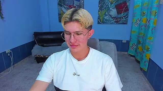 patrik 027 online show from November 25, 8:09 pm