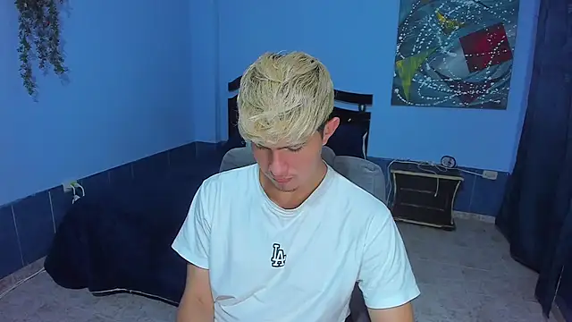 patrik 027 online show from April 16, 8:20 pm