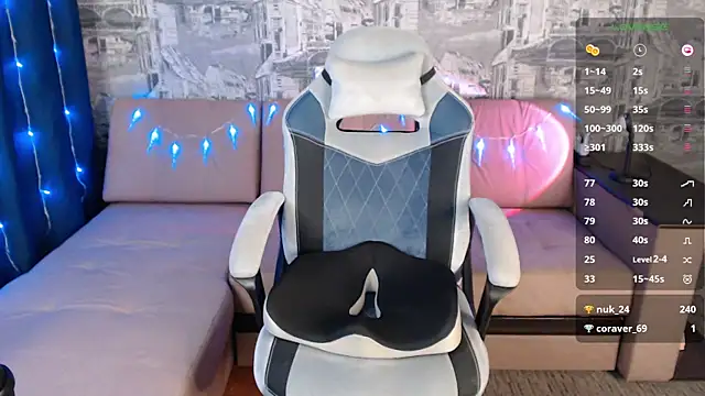 Snapshot of Oliver_Fresh chatting on December 30, 12:09 pm Oliver Fresh online show from December 30, 12:09 pm