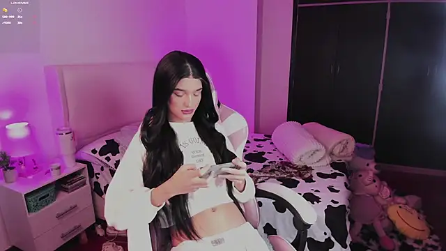 Snapshot of Ainhoads chatting on November 5, 8:14 am Ainhoads online show from November 5, 8:14 am