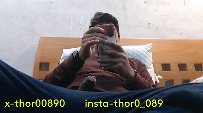 thor000089 online show from December 3, 3:33 pm