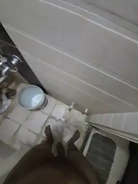 Snapshot of Mallupaiyanaachu chatting on June 25, 11:53 pm Mallupaiyanaachu online show from June 25, 11:53 pm