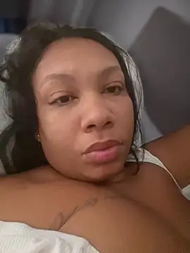 Snapshot of sha_squirt chatting on July 22, 11:24 am sha squirt online show from July 22, 11:24 am