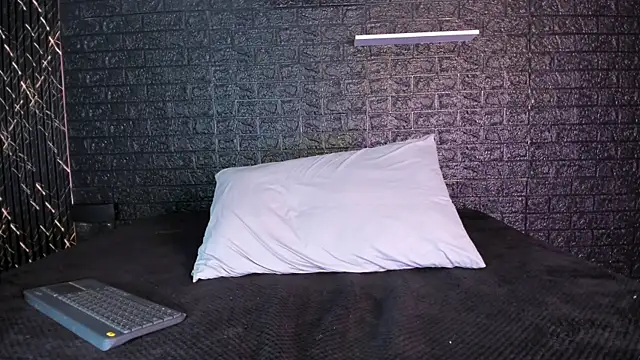 Victoria Badgal  online show from October 2, 8:16 pm