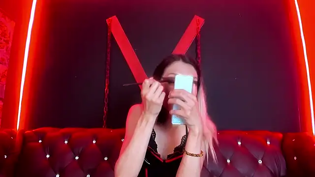 Victoria Badgal  online show from November 21, 8:51 pm