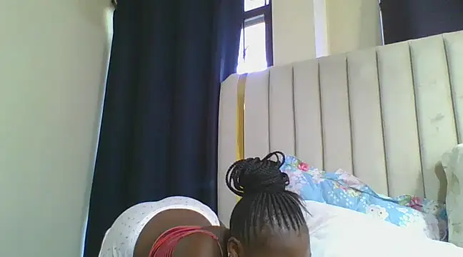 CuteJ online show from February 13, 1:15 pm