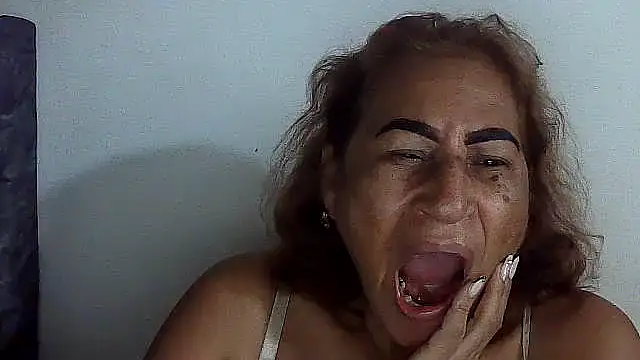 Snapshot of charrysexy1 chatting on December 19, 12:56 pm charrysexy1 online show from December 19, 12:56 pm