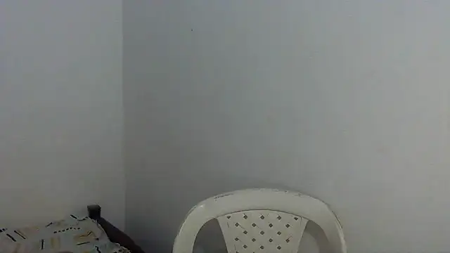 Snapshot of charrysexy1 chatting on January 16, 10:41 am charrysexy1 online show from January 16, 10:41 am