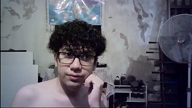 Snapshot of Emv2 chatting on February 25, 9:02 pm Emv2 online show from February 25, 9:02 pm