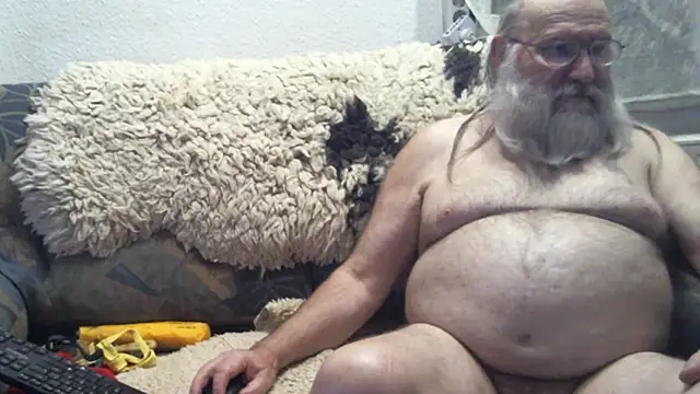 SexySantaC online show from October 19, 8:09 pm