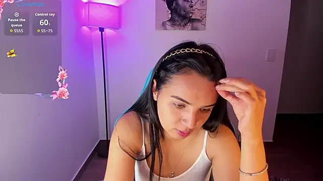 Snapshot of Miss_Nicole chatting on April 25, 6:49 pm Miss Nicole online show from April 25, 6:49 pm