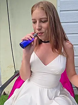 Snapshot of XLisaxx chatting on June 29, 2:06 pm XLisaxx online show from June 29, 2:06 pm
