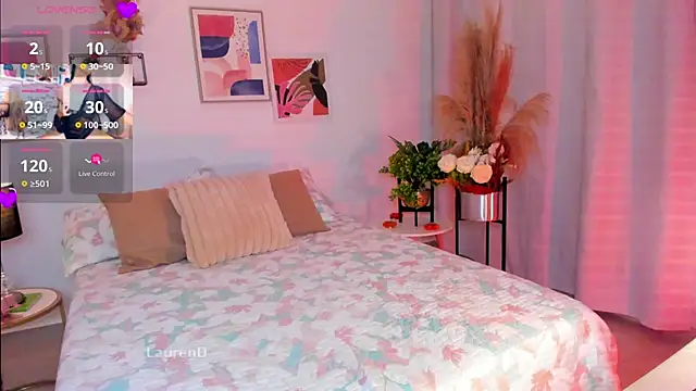 Misslaurenn online show from February 16, 1:14 am