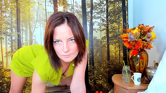 ViciousSiren online show from February 11, 2:49 am