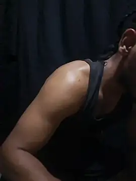 Snapshot of apolodiosgriego chatting on February 6, 1:32 am apolodiosgriego online show from February 6, 1:32 am