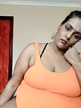 NWC4LYF online show from November 18, 8:41 am