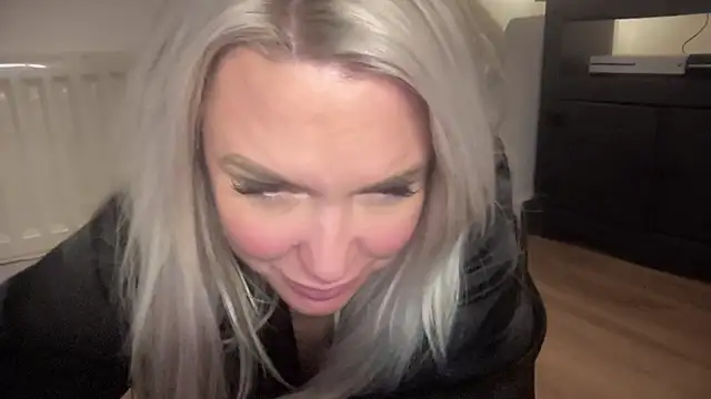 Bustyblondebabe32 online show from February 1, 3:52 am