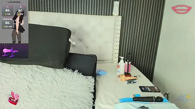 hazel milf online show from March 26, 12:22 pm