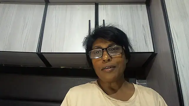 MsAttitude online show from November 12, 7:20 am