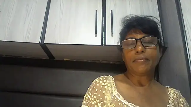 MsAttitude online show from December 19, 6:53 am