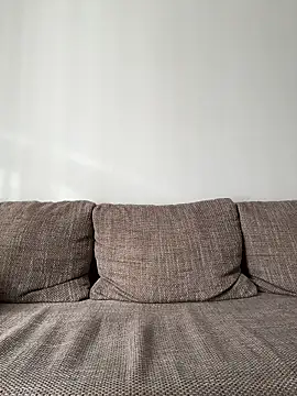 Snapshot of SQUIRRRTER chatting on February 13, 10:22 am SQUIRRRTER online show from February 13, 10:22 am