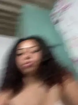 Snapshot of Miley_and_Vash chatting on December 29, 6:27 pm Miley and Vash online show from December 29, 6:27 pm