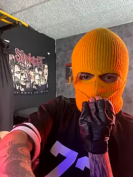 AcidMilo online show from October 21, 5:57 pm