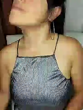 Snapshot of zhayra_rose chatting on March 1, 6:57 am zhayra rose online show from March 1, 6:57 am